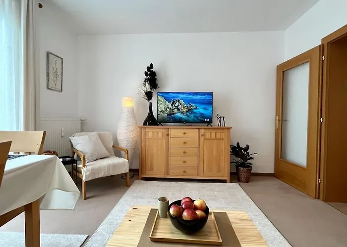 Апартаменти Enzian 6 *